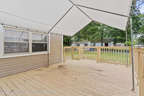 Exterior - 45 Hampton Rd, Brick, NJ 08723 photo 4 of 8