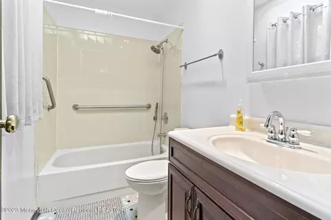 Bath - 45 Hampton Rd, Brick, NJ 08723 photo 1 of 1