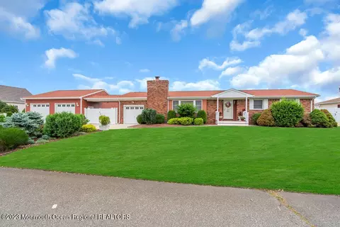 1003 Bowsprit Pt, Lanoka Harbor, NJ 08734