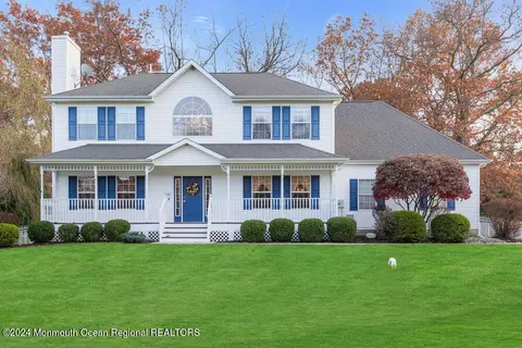 15 Susie Ln, Jackson, NJ 08527