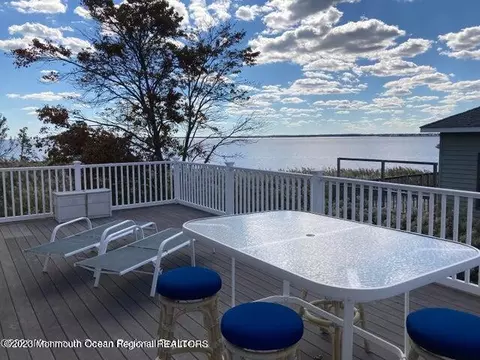 21 Rochester Dr, Brick, NJ 08723