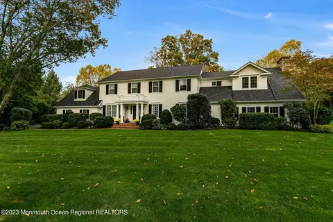 126 Buttonwood Dr, Fair Haven, NJ 07704
