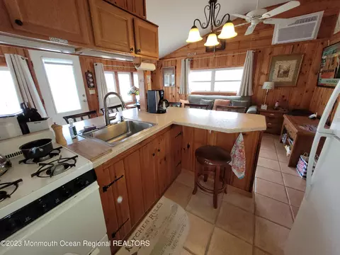 37 E Pompano Way, Lavallette, NJ 08735 photo 4
