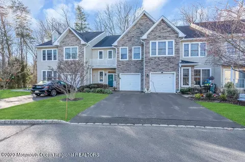 62 Amber Dr, Old Bridge, NJ 08857