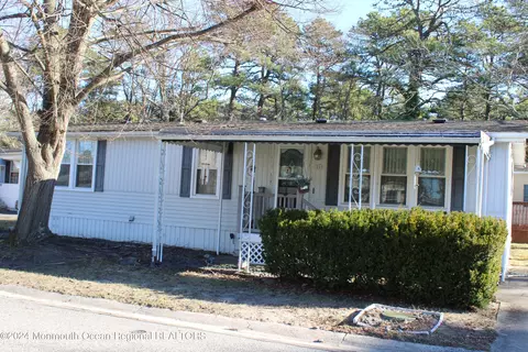 25 Partridge Pl, Whiting, NJ 08759