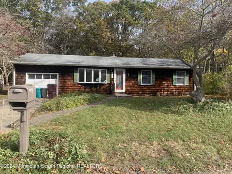 31 Morris Blvd, Bayville, NJ 08721