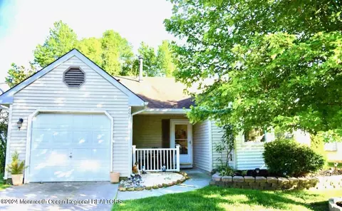207 Mohican Ln, Little Egg Harbor, NJ 08087