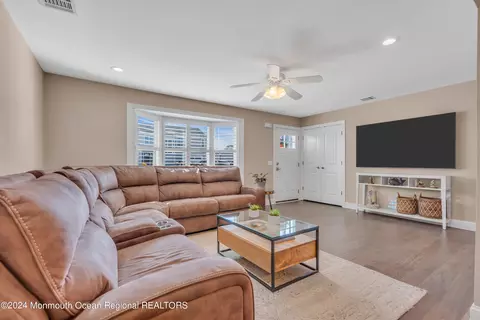 813 Spar Dr, Forked River, NJ 08731 photo 8