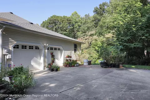 3 Longview Ct, Leonardo, NJ 07737 photo 5