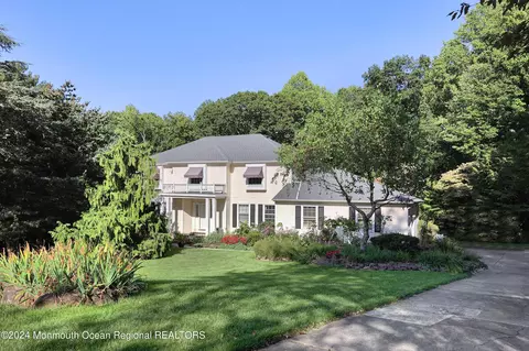 3 Longview Ct, Leonardo, NJ 07737