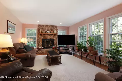 3 Longview Ct, Leonardo, NJ 07737 photo 12