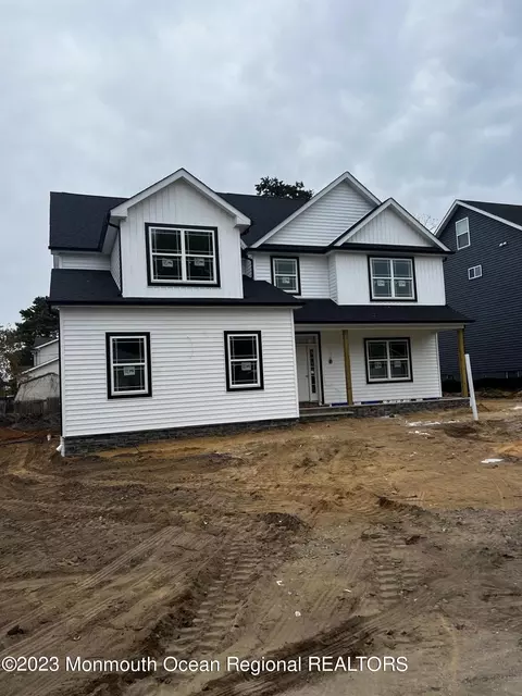 112 Champlain St, Toms River, NJ 08757