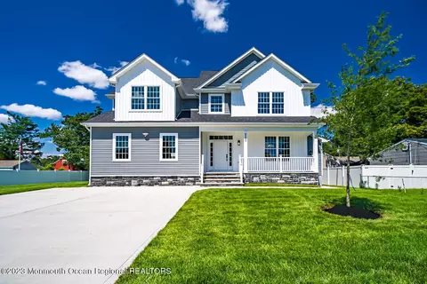 2109 6th Ave, Toms River, NJ 08757