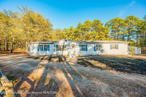 2653 Dover Rd, Forked River, NJ 08731