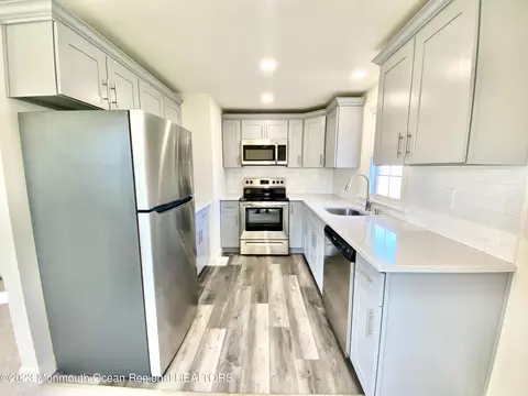 10 Sussex Way # N, Monroe, NJ 08831