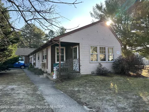 7 Spring St # A, Whiting, NJ 08759