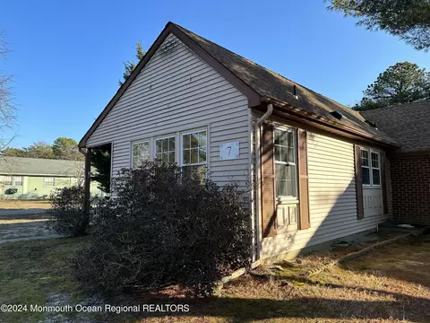 7 Spring St # A, Whiting, NJ 08759 photo 2