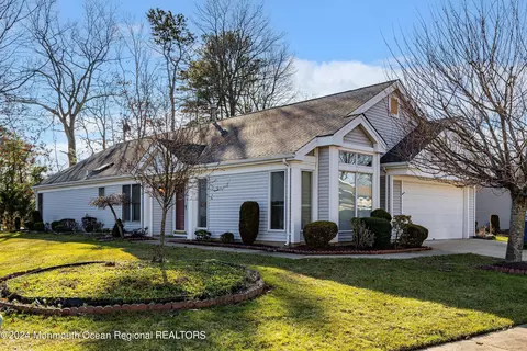 2297 Coral Leaf Rd, Toms River, NJ 08755