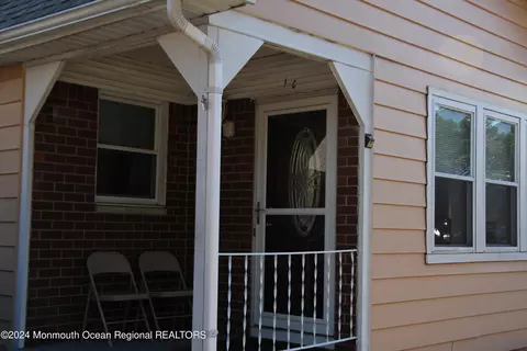 1 Hale Ln # C, Whiting, NJ 08759
