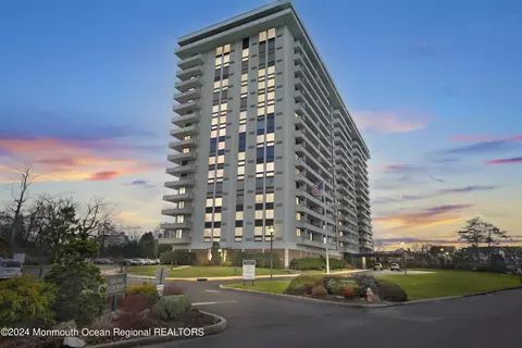 1 Channel Dr #412, Monmouth Beach, NJ 07750