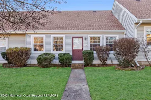 95 Halls Croft Rd #D, Freehold, NJ 07728