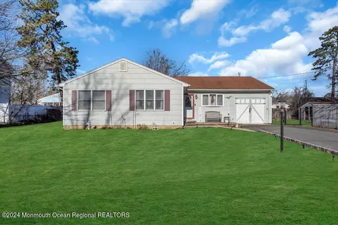 1725 3rd Ave, Toms River, NJ 08757