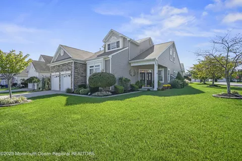 59 Eagleswood Dr, Waretown, NJ 08758