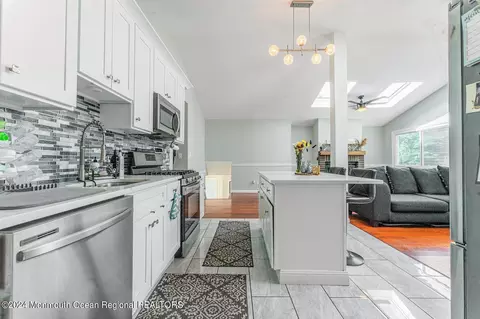 47 Pinewood Rd, Howell, NJ 07731