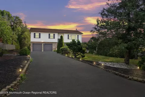 478 Cobain Rd, Jackson, NJ 08527