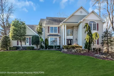 100 Blue Jay Ct, Manalapan, NJ 07726