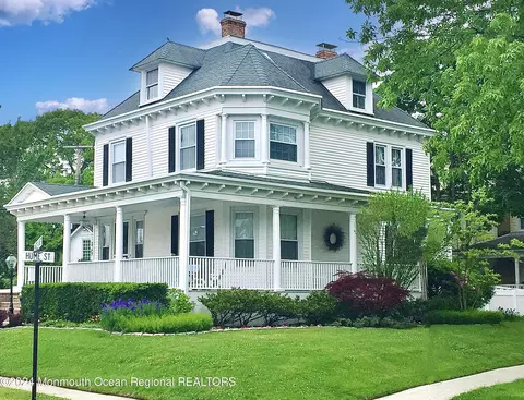 601 Page Ave, Allenhurst, NJ 07711