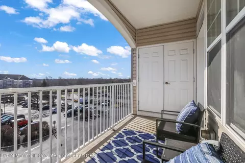 445 Masterson Ct, Ewing, NJ 08618 photo 5