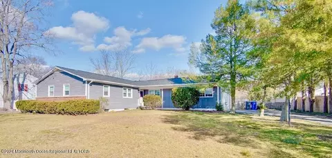 1105 Parkview Ln, Toms River, NJ 08753