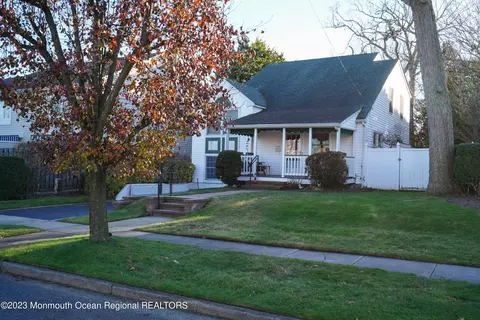 559 Monmouth Ave, Spring Lake Heights, NJ 07762