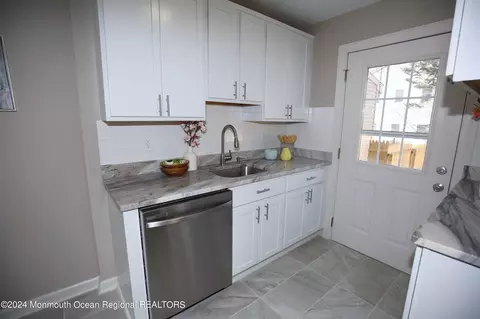 236 Broad St, Matawan, NJ 07747 photo 8