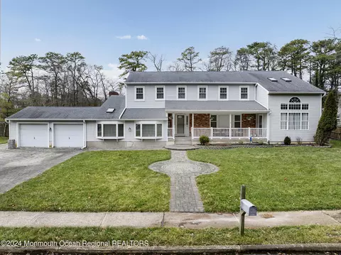 967 Alexandria Dr, Toms River, NJ 08753