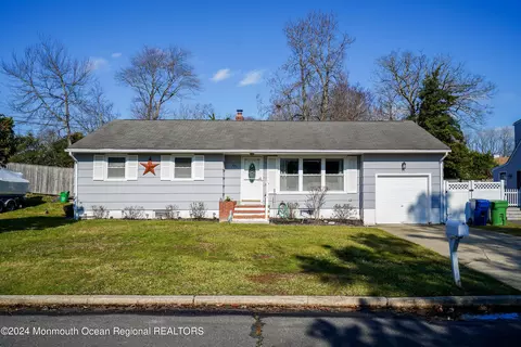 223 Robbins Rd, Neptune City, NJ 07753