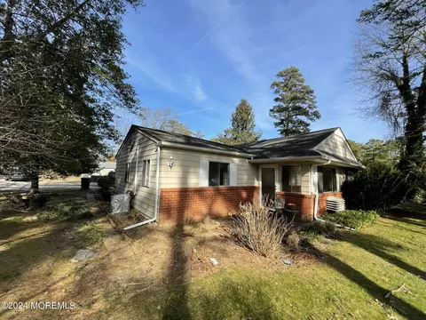 120 B Mallard St, Manchester, NJ 08759
