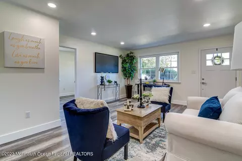 27 Marina Ln, Brick, NJ 08724