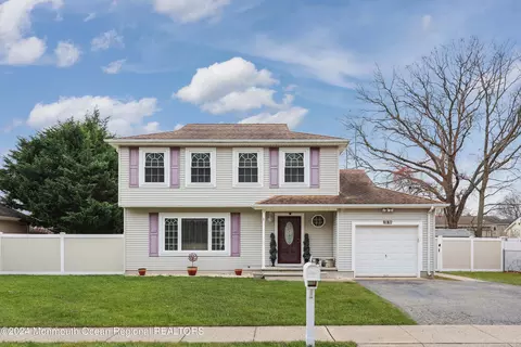 1313 Bay Ave, Toms River, NJ 08753