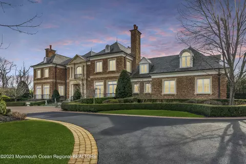 12 Bordens Brook Way, Holmdel, NJ 07733