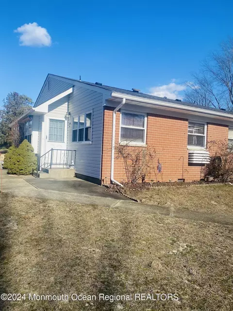 129 Constitution Blvd #A, Manchester, NJ 08759