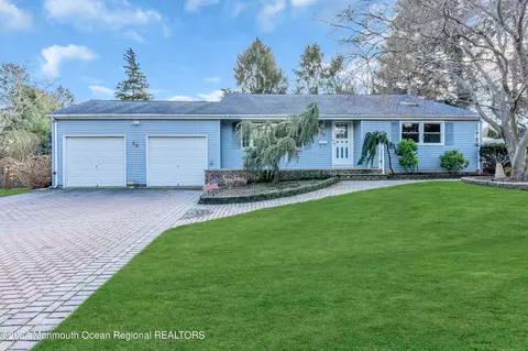 33 Norma Ave, Lincroft, NJ 07738