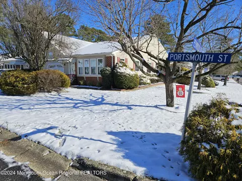 30 Portsmouth St # B, Whiting, NJ 08759