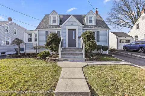 133 Oak St, Avenel, NJ 07001