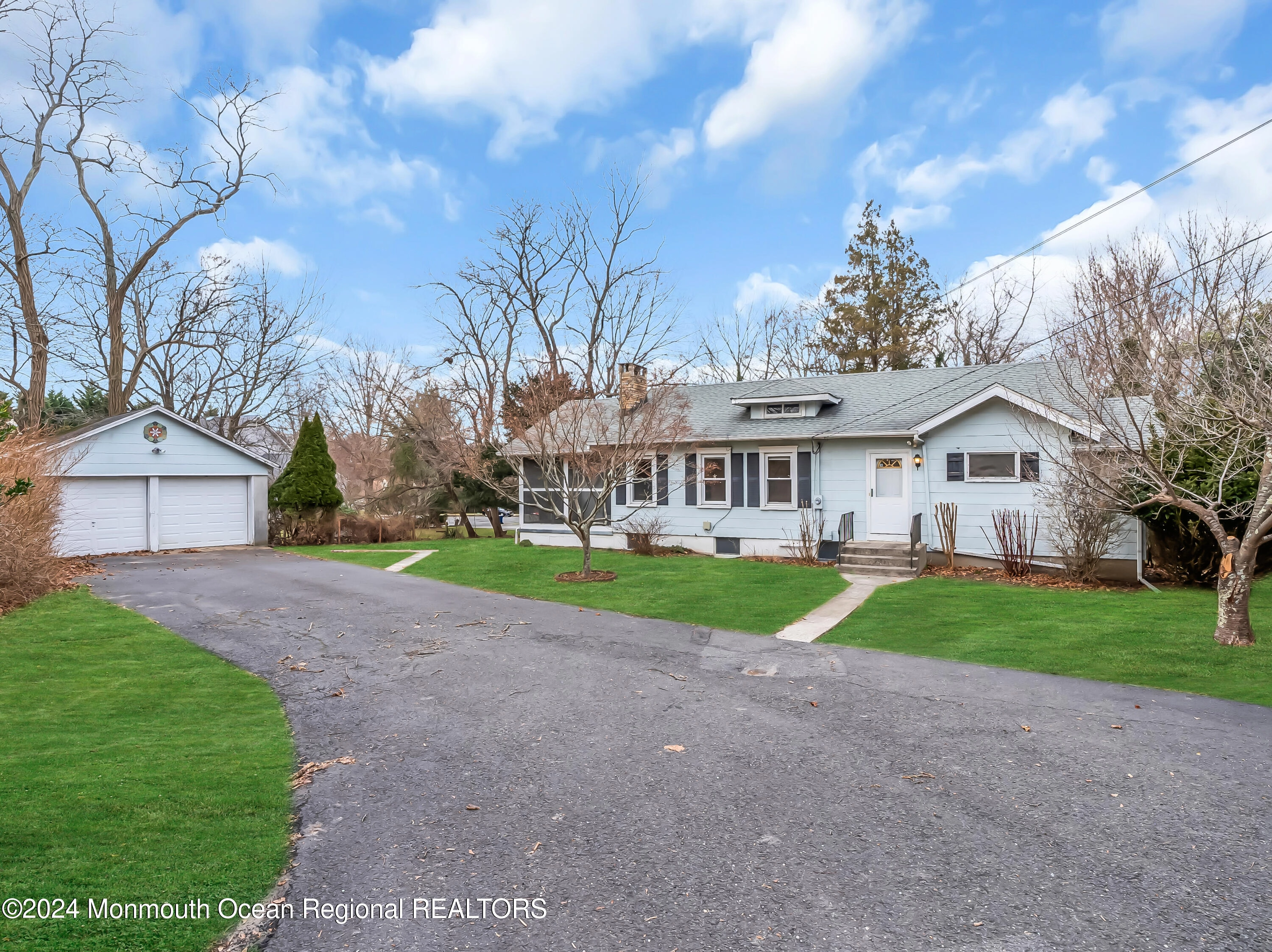 557 Wayside Rd  