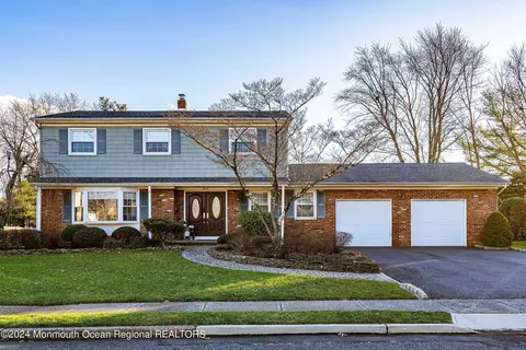 7 N Westfield Rd, Howell, NJ 07731