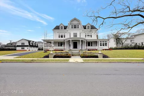 105 Cedar Ave, Allenhurst, NJ 07711