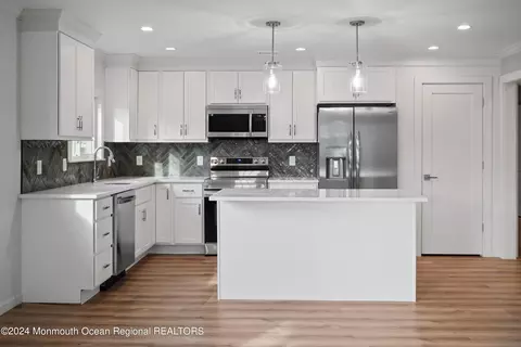 66 Barbuda St, Berkeley, NJ 08721