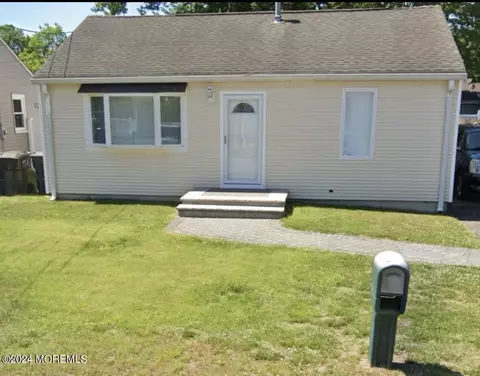 767 Pine Dr, Brick, NJ 08723